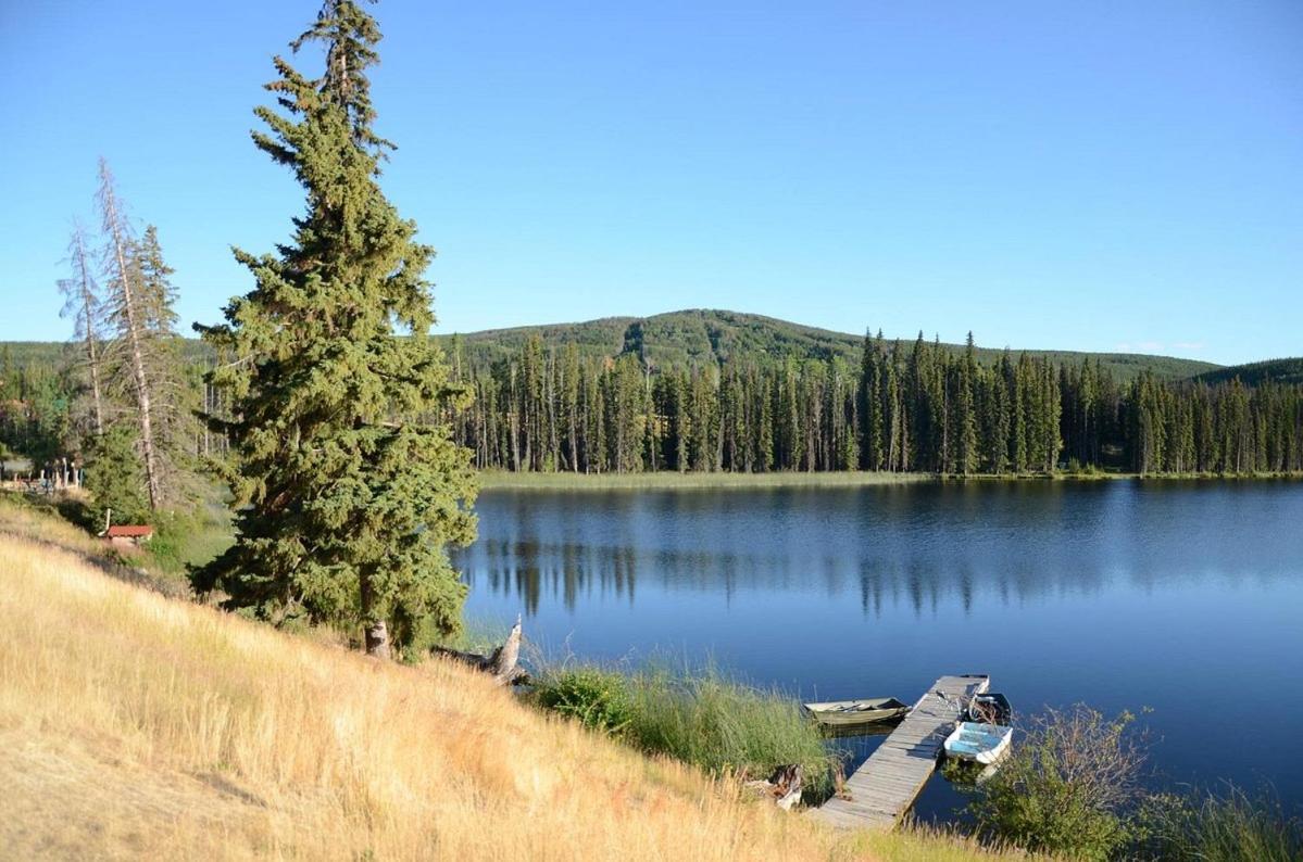 Lac Le Jeune Nature Resort Logan Lake エクステリア 写真