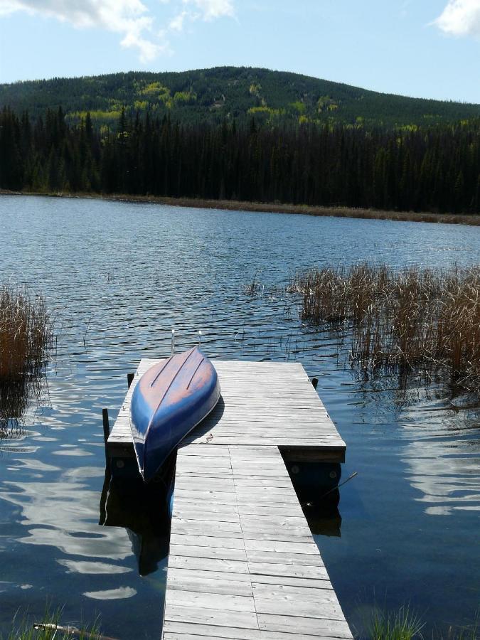 Lac Le Jeune Nature Resort Logan Lake エクステリア 写真