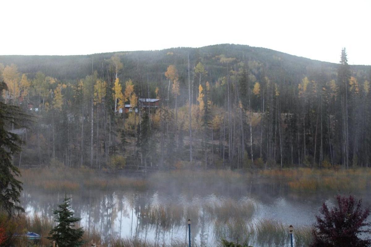 Lac Le Jeune Nature Resort Logan Lake エクステリア 写真