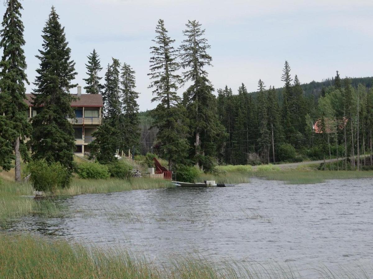 Lac Le Jeune Nature Resort Logan Lake エクステリア 写真